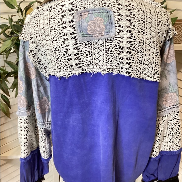 POL Blue and Black Lace Button Down Shirt - Picture 6 of 8